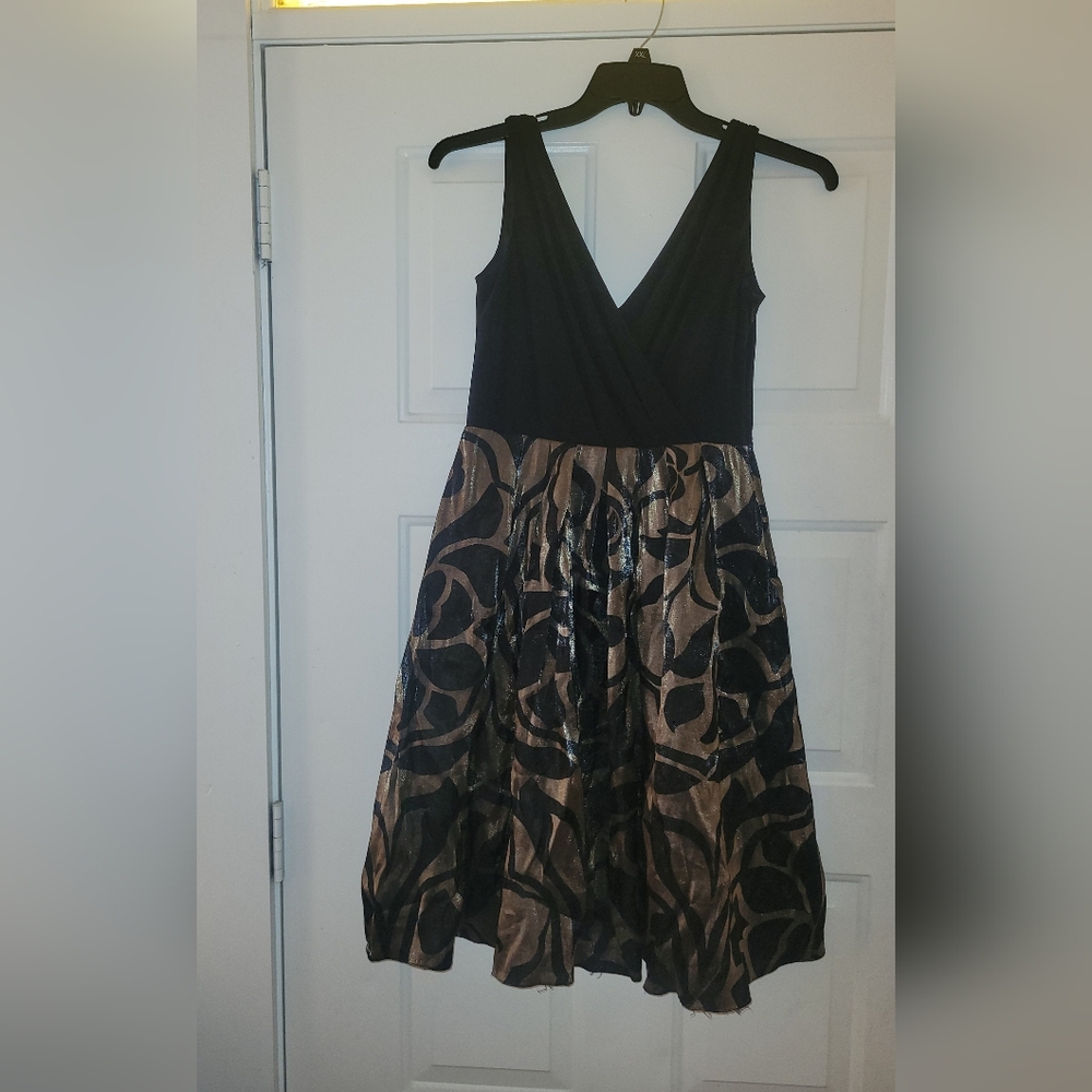 Evan Picone Womens Size 8 Black And Champagne Fit And Flare Dress